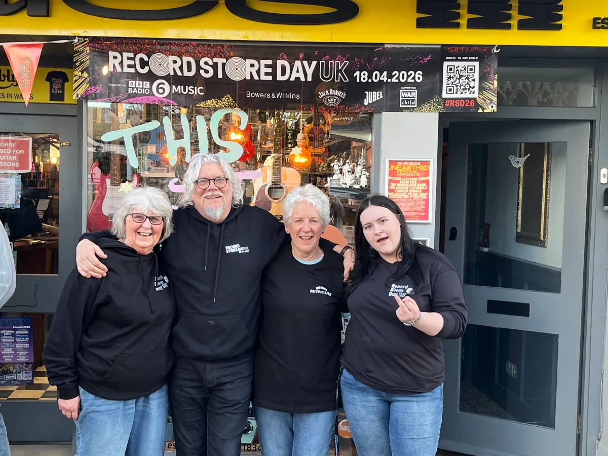 Dales Music Store est 1947 - Preview 2